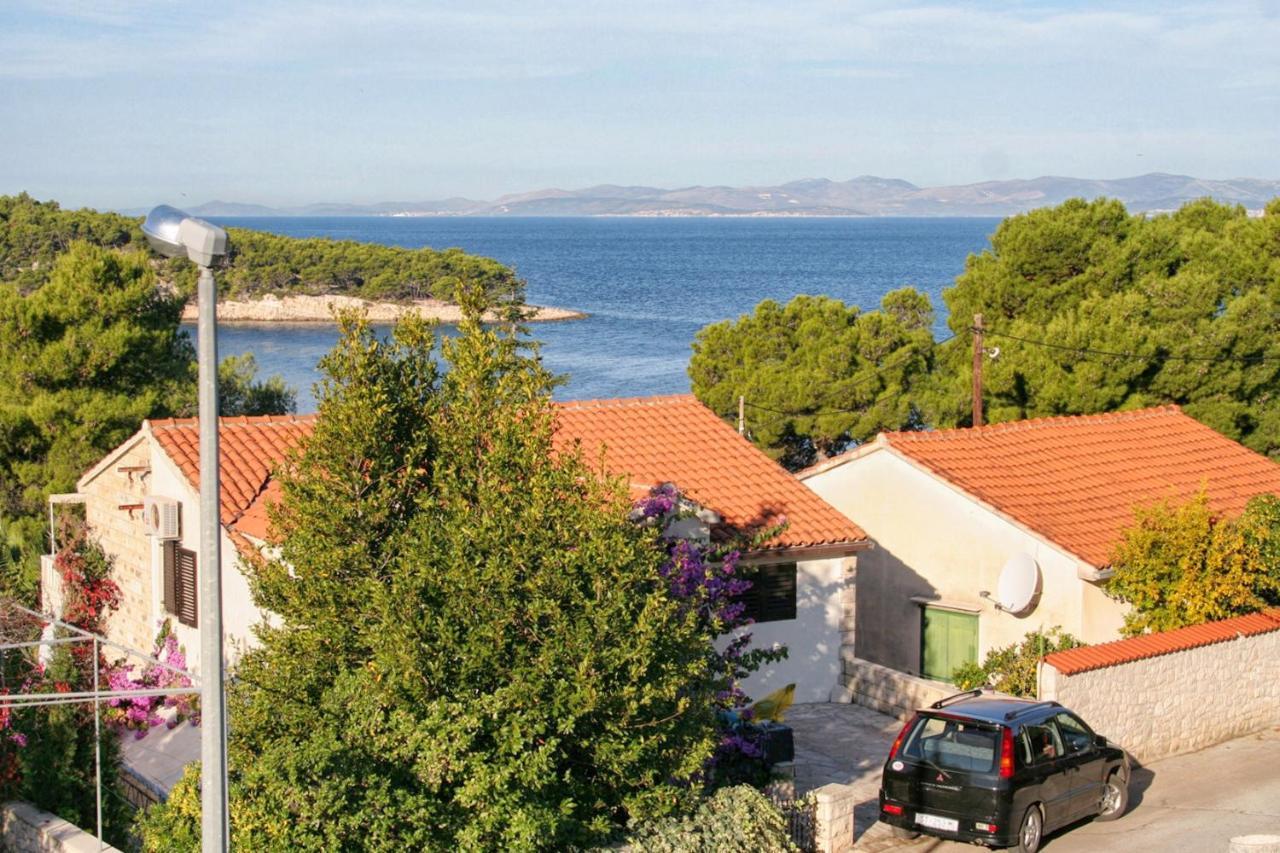 Apartments By The Sea Splitska, Brac - 2923 Postira Buitenkant foto