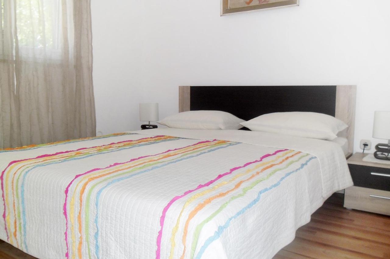 Apartments By The Sea Splitska, Brac - 2923 Postira Buitenkant foto
