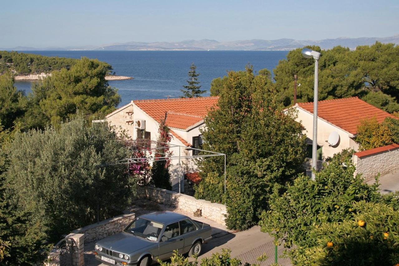 Apartments By The Sea Splitska, Brac - 2923 Postira Buitenkant foto