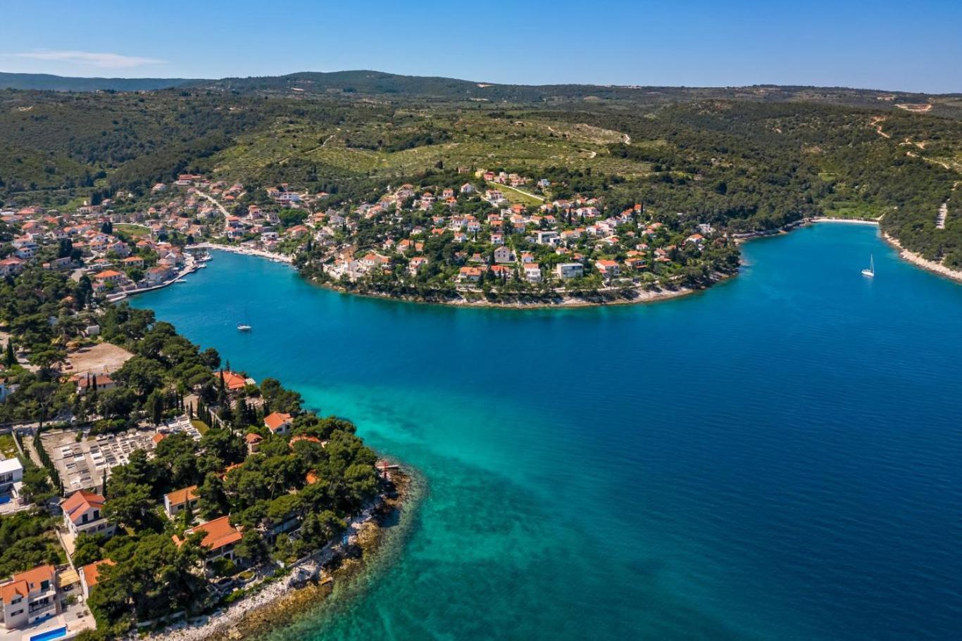 Apartments By The Sea Splitska, Brac - 2923 Postira Buitenkant foto